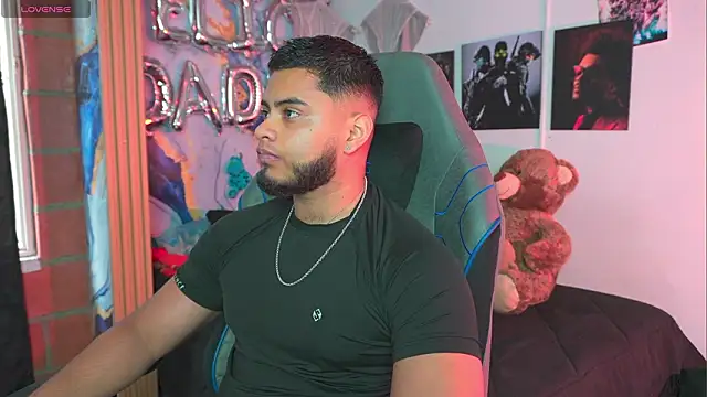 Tiler wolker online show from 03.24.26