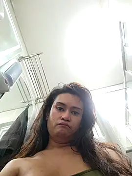 Snapshot of ifatrina33 chatting on 10.26.25 ifatrina33 online show from 10.26.25