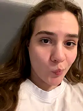 blooomis online show from 11.18.25