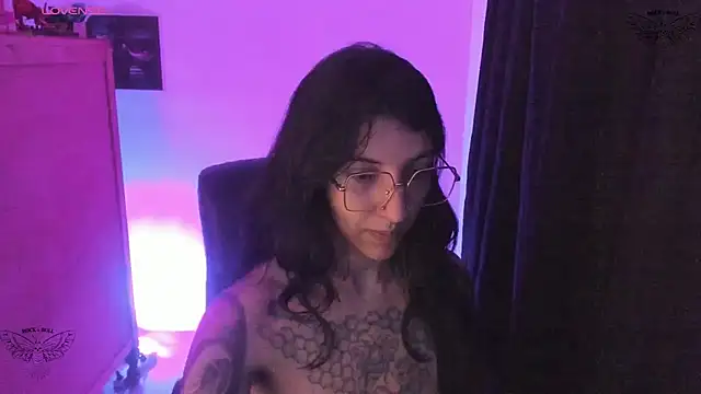 Snapshot of ghostwomaan chatting on 03.03.26 ghostwomaan online show from 03.03.26