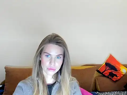 Snapshot of LinaBey chatting on 02.12.26 LinaBey online show from 02.12.26