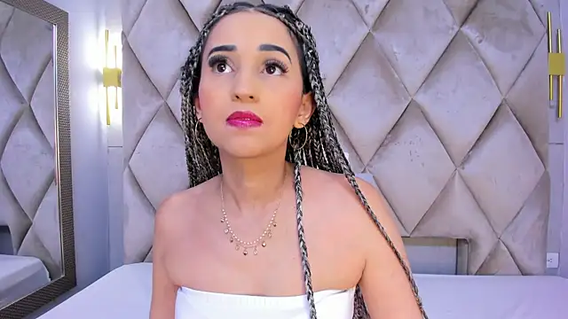 violett rabbit  online show from 12.15.25