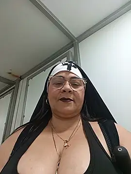 Snapshot of Angie_milf50 chatting on 06.27.26 Angie milf50 online show from 06.27.26