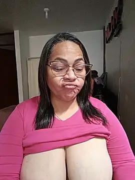 Snapshot of Angie_milf50 chatting on 07.05.26 Angie milf50 online show from 07.05.26