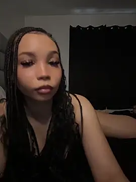 Snapshot of nikkiloveee chatting on 06.19.26 nikkiloveee online show from 06.19.26