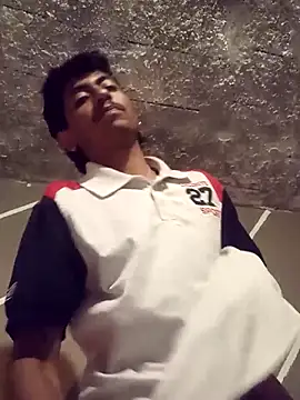 SkinniYamo online show from 04.09.26