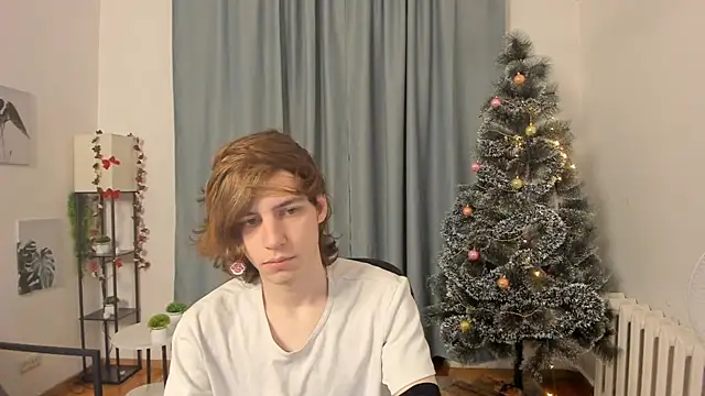 AvenGlow online show from 12.21.25