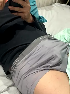 aiwanb online show from 10.27.25