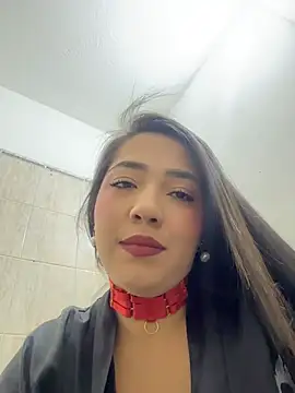 Hannahpradaa  online show from 11.08.25