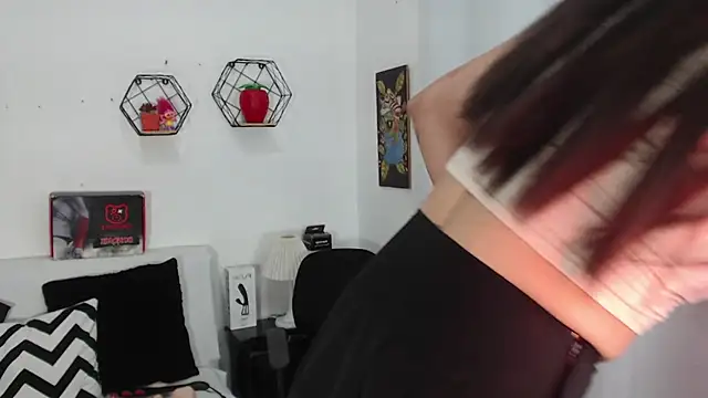 SaraaAdamss online show from 01.14.26