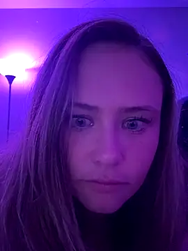 Snapshot of kaylacarson chatting on 10.28.25 kaylacarson online show from 10.28.25