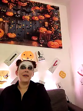 Snapshot of Lea_Squirt_Off chatting on 11.02.25 Lea Squirt Off online show from 11.02.25