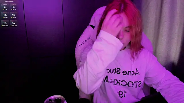 Snapshot of sophia_lix chatting on 06.15.26 sophia lix online show from 06.15.26
