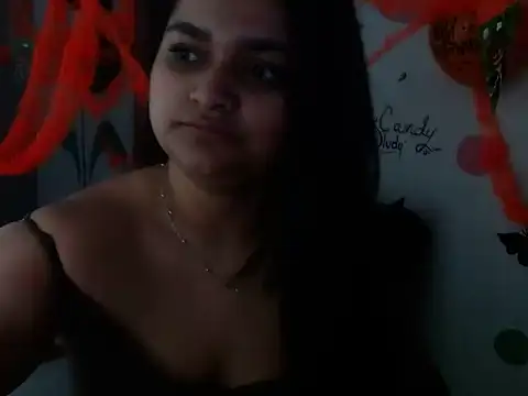 EmmaPayton  online show from 10.28.25