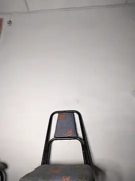 Alex Sweeting online show from 10.28.25