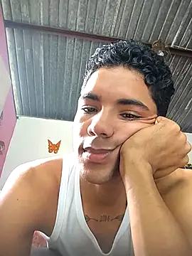 Alex Sweeting online show from 11.25.25