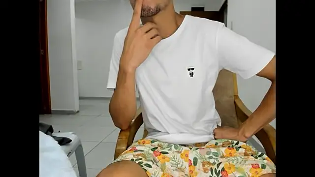 Snapshot of brian_god chatting on 10.27.25 brian god online show from 10.27.25