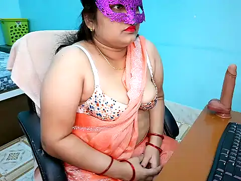 Snapshot of SWEETY_RANI chatting on 04.15.26 SWEETY RANI online show from 04.15.26