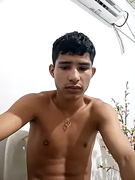 Snapshot of damian_fort1 chatting on 10.29.25 damian fort1 online show from 10.29.25