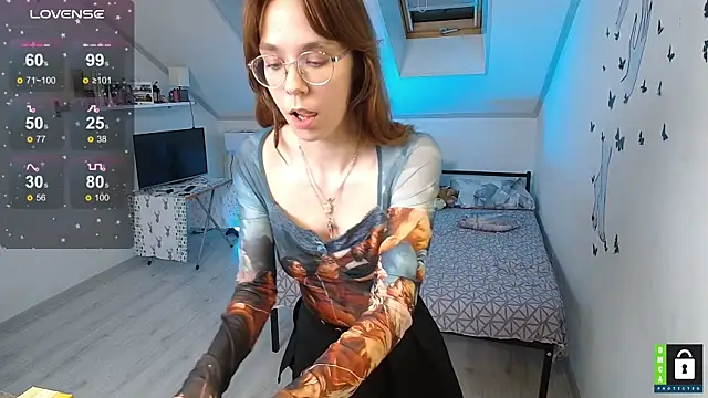 Snapshot of Karina_Bae chatting on 10.28.25 Karina Bae online show from 10.28.25