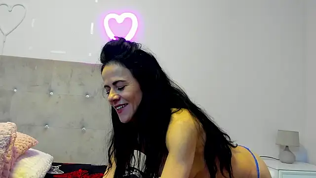 Snapshot of brianaflynt chatting on 02.04.26 brianaflynt online show from 02.04.26