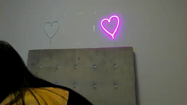 Snapshot of brianaflynt chatting on 02.19.26 brianaflynt online show from 02.19.26