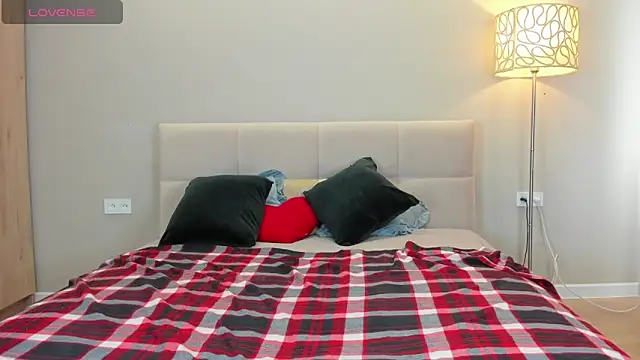 babyyullii online show from 06.02.26
