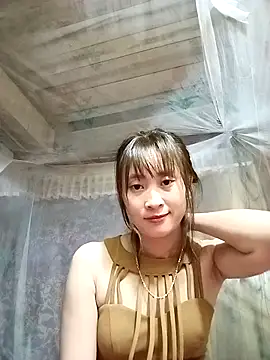 Snapshot of Em_xinh01 chatting on 10.30.25 Em xinh01 online show from 10.30.25