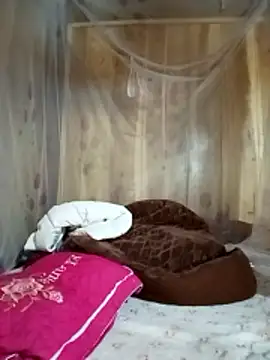 Snapshot of Em_xinh01 chatting on 11.22.25 Em xinh01 online show from 11.22.25