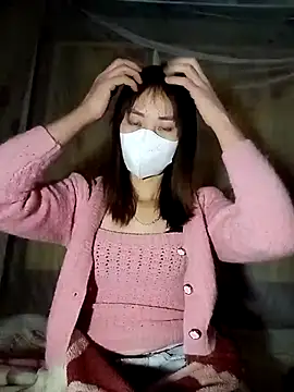 Snapshot of Em_xinh01 chatting on 12.01.25 Em xinh01 online show from 12.01.25