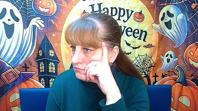 Snapshot of JessicaMery chatting on 10.28.25 JessicaMery online show from 10.28.25