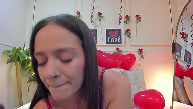 Snapshot of AmberrMoore_ chatting on 02.14.26 AmberrMoore online show from 02.14.26