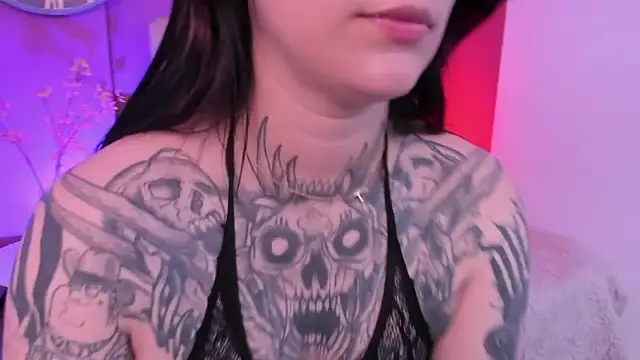 Snapshot of mia_jagger chatting on 02.10.26 mia jagger online show from 02.10.26