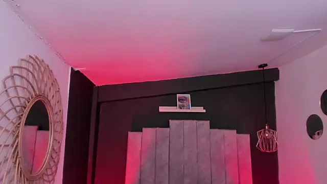 mia jagger online show from 04.16.26