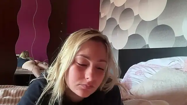 EngelHelene online show from 07.19.26