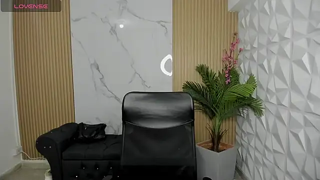 Samantharoseee  online show from 12.19.25