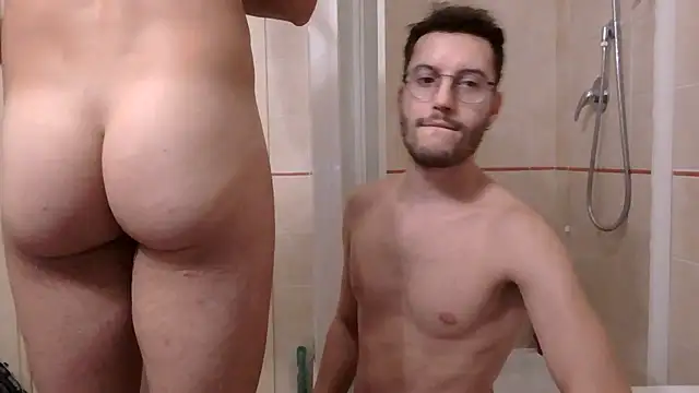 Amicisegreti2 online show from 11.02.25