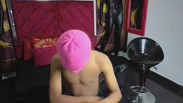 Snapshot of Scoundrel_Room chatting on 10.30.25 Scoundrel Room online show from 10.30.25