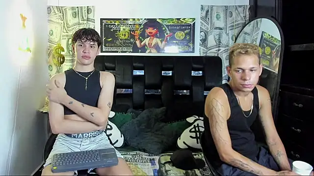 Snapshot of Magic_Duo chatting on 10.31.25 Magic Duo online show from 10.31.25