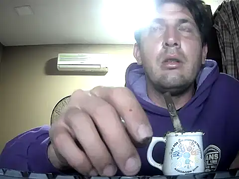 Snapshot of calitox1995 chatting on 10.31.25 calitox1995 online show from 10.31.25