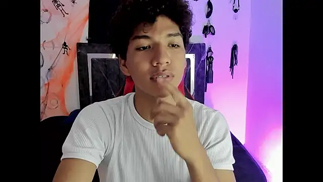 Maximiliano Khalil online show from 11.06.25