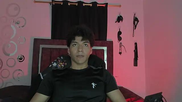 Maximiliano Khalil online show from 12.02.25