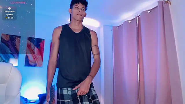 KamiSuarez online show from 03.18.26