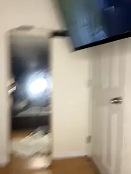 Snapshot of sluttyAlly21_ chatting on 10.28.25 sluttyAlly21 online show from 10.28.25