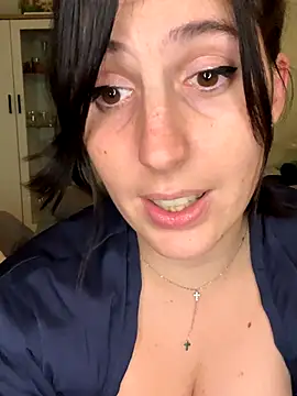 Snapshot of MysteryGirl__ chatting on 11.05.25 MysteryGirl online show from 11.05.25