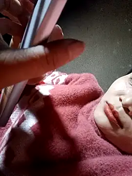 Snapshot of yoyo-mi chatting on 02.12.26 yoyo-mi online show from 02.12.26