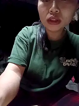 Snapshot of yoyo-mi chatting on 04.19.26 yoyo-mi online show from 04.19.26