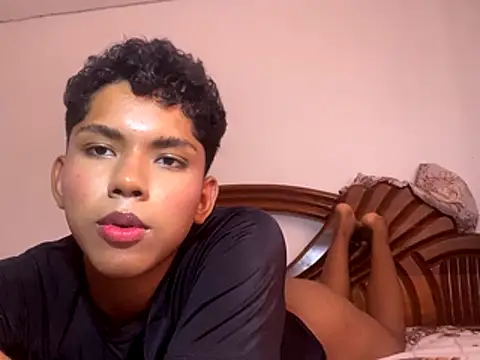 Snapshot of Myrkamndza chatting on 11.04.25 Myrkamndza online show from 11.04.25