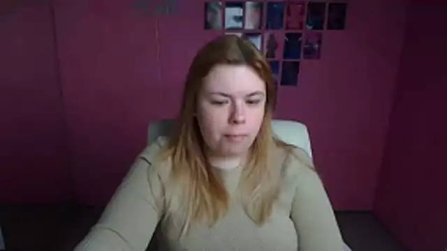 Snapshot of SusannaNight chatting on 04.25.26 SusannaNight online show from 04.25.26