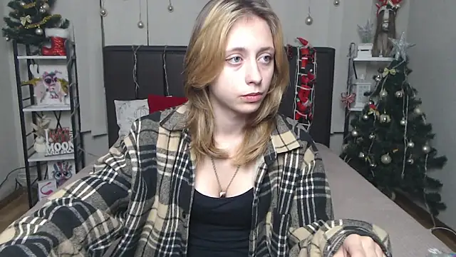 TracyLll online show from 01.07.26